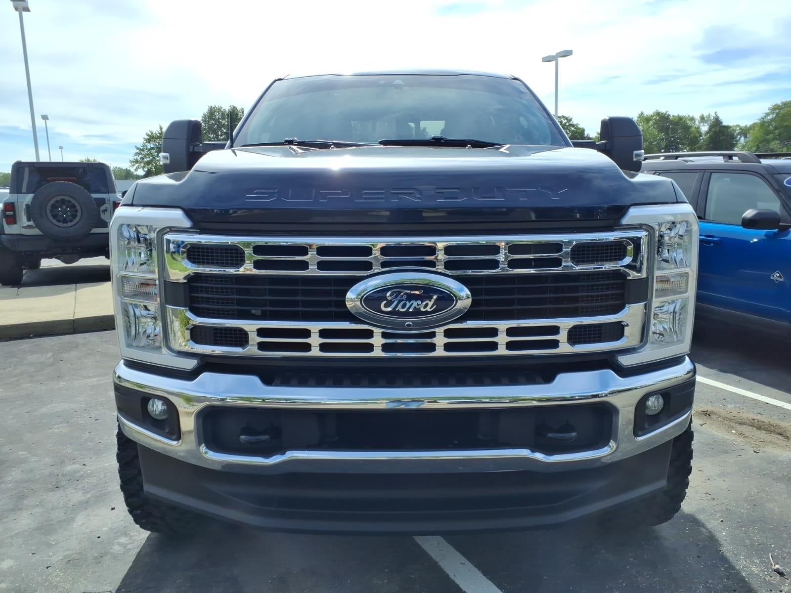 2025 Ford F-350 Super Duty XLT