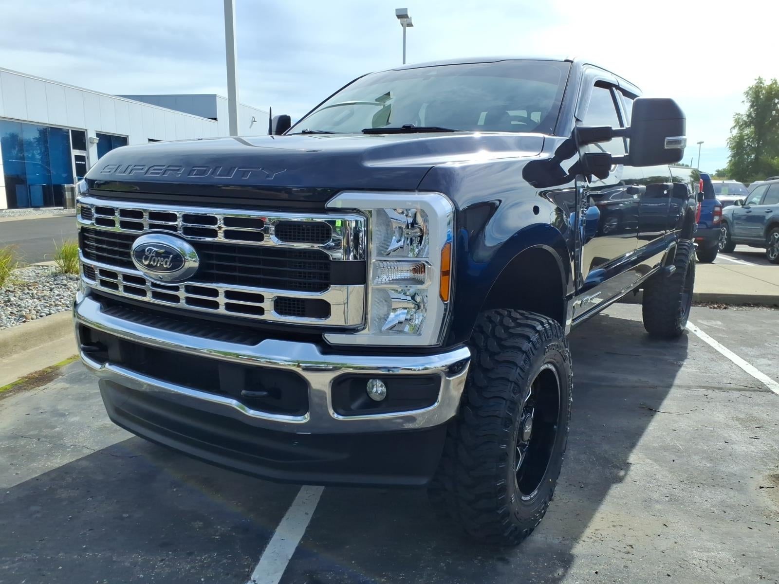 2025 Ford F-350 Super Duty XLT