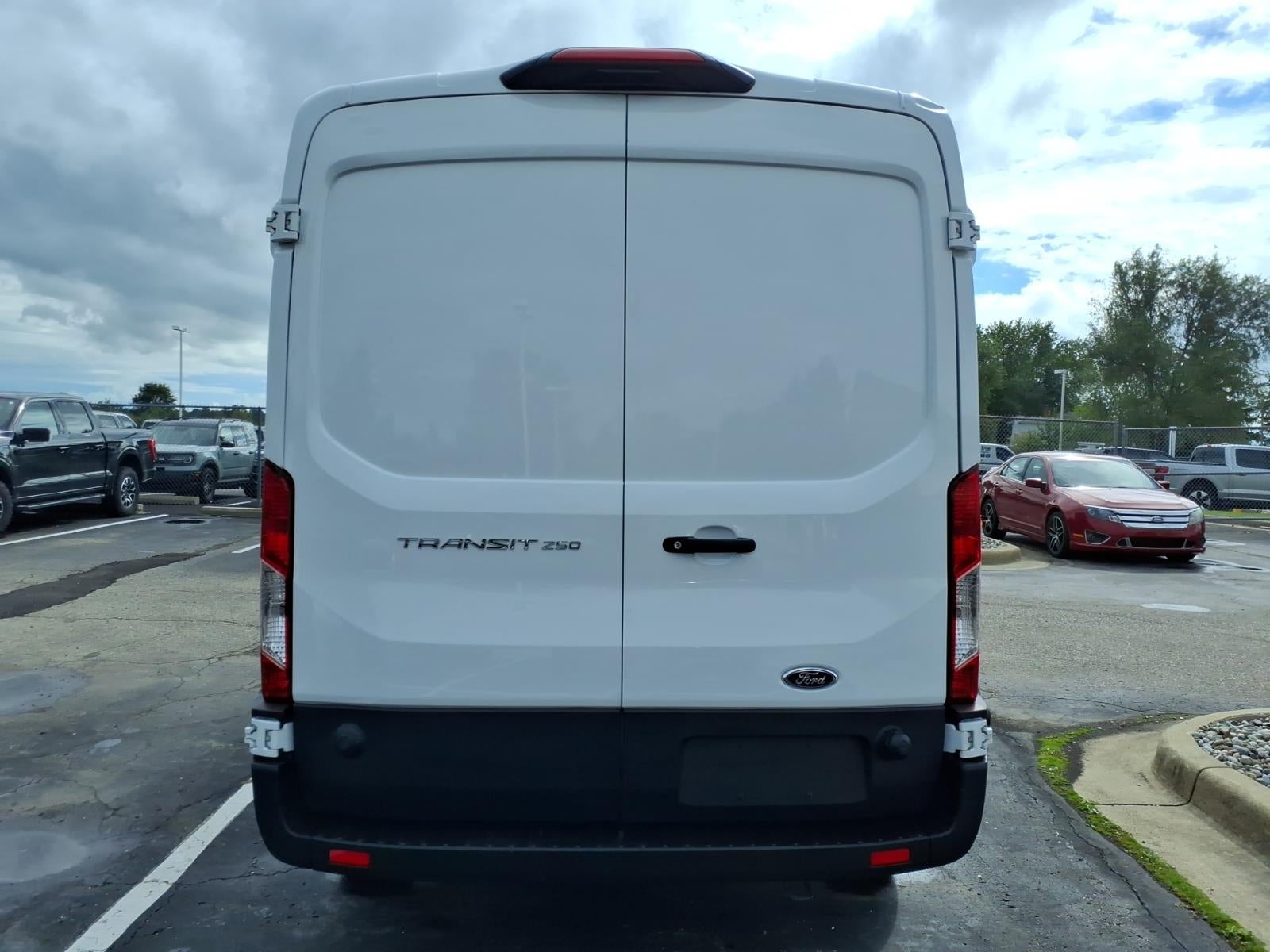 2024 Ford Transit 250