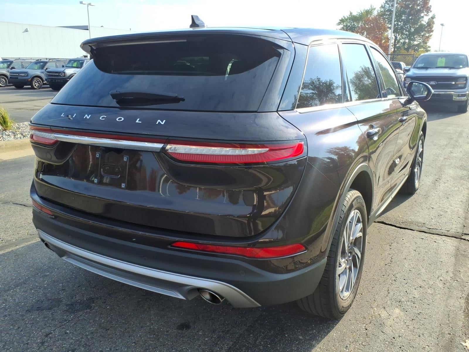 2023 Lincoln Corsair Standard
